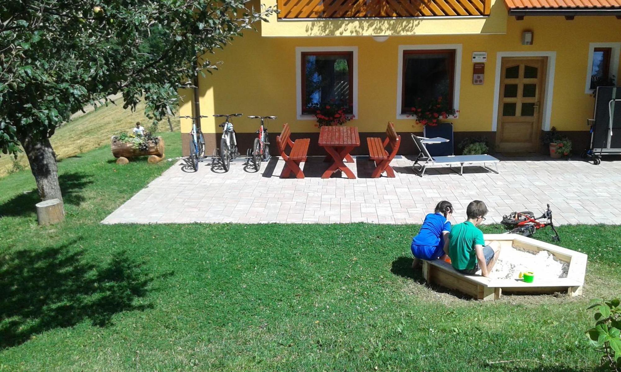 Apartments Organic Tourist Farm Gradisnik Prevalje Exteriör bild